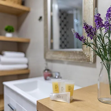 Tres Jolie - Stylish Cityheart Apartman