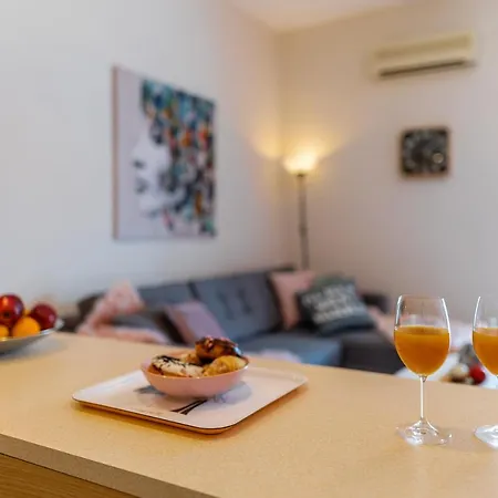 Tres Jolie - Stylish Cityheart Rethymno