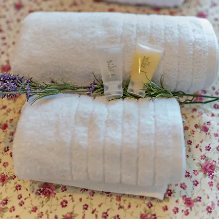 Tres Jolie - Stylish Cityheart Apartament *