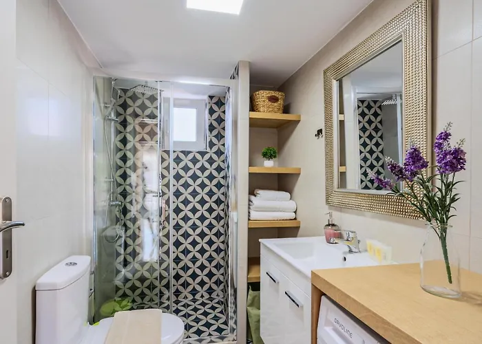 Апартаменты Tres Jolie - Stylish Cityheart *