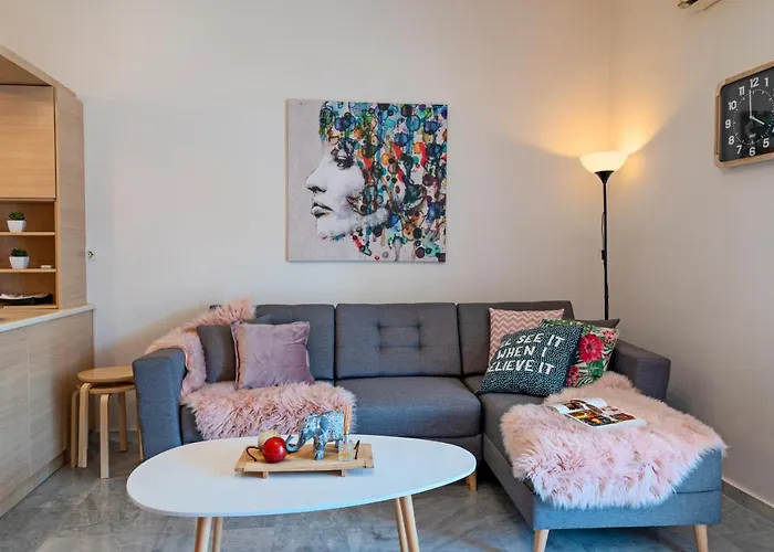 Tres Jolie - Stylish Cityheart Ретимно